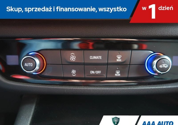 Opel Insignia cena 68000 przebieg: 136821, rok produkcji 2019 z Połczyn-Zdrój małe 326